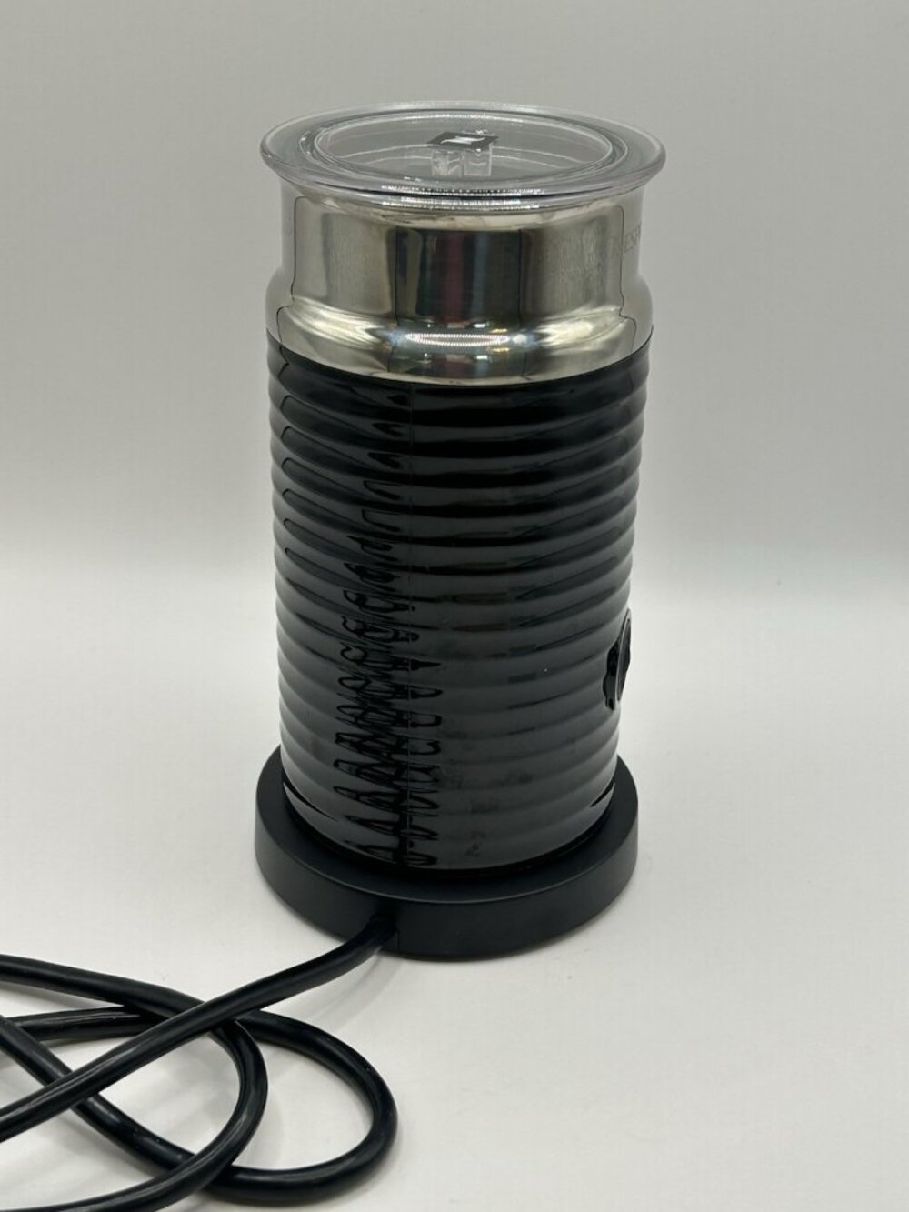 NESPRESSO Aeroccino 3 Milk Frother Model 3694 Black w/ Base Whisk and Lid - Picture 4 of 16